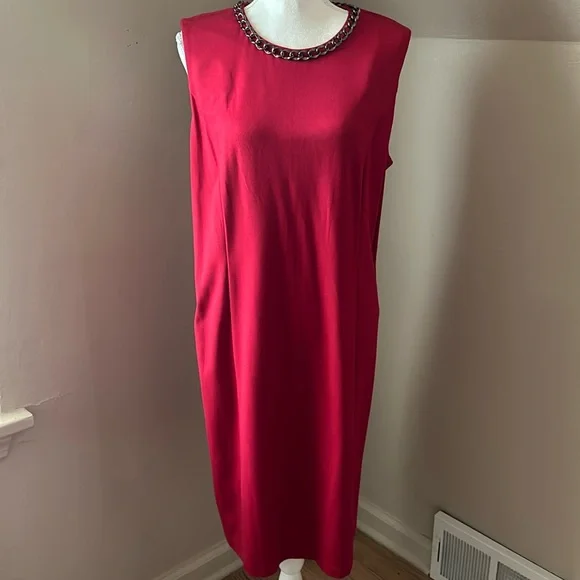 NWT Chicos sultry red crimson sleeveless dress with chain embellished  collar.